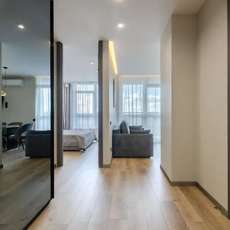 Petrovdom Apartments 12-85 In Rc French Quater 2 , Predslavynska 42 Kyiv