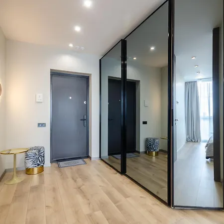 Apartment Petrovdom 12-85 In Rc French Quater 2 , Predslavynska 42