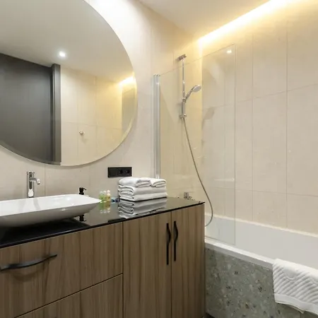 Petrovdom 12-85 In Rc French Quater 2 , Predslavynska 42 Apartment *